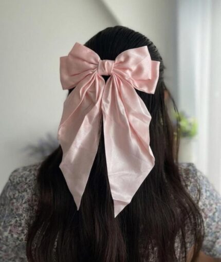 Pastel pink bow pin